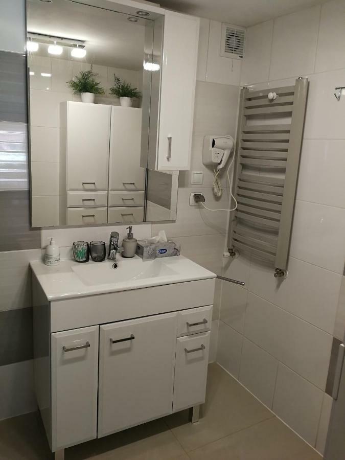 Aura Apartment Lewin Klodzki ภายนอก รูปภาพ